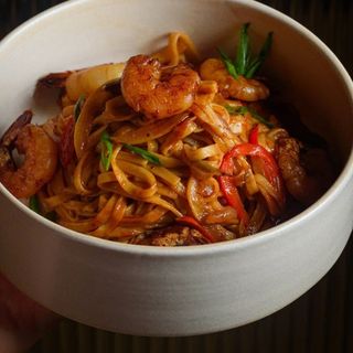 Удон с креветками