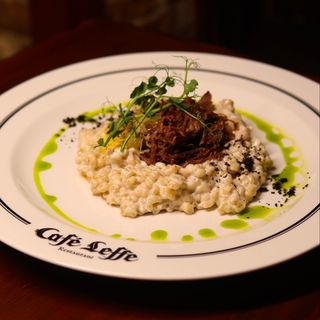 Тушенина с оленины с перловкой и пармезаном