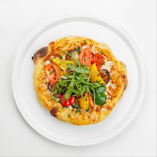Пицца с овощами гриль