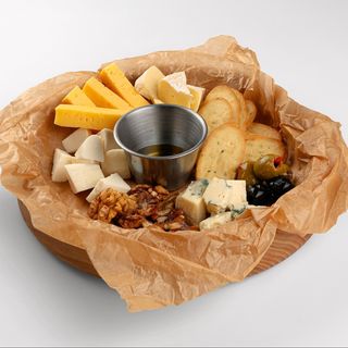 СЫРНОЕ ПЛАТО