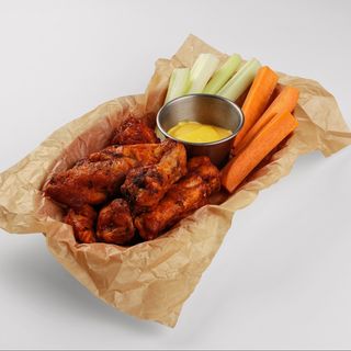 Фирменные крылышки "Pinta"