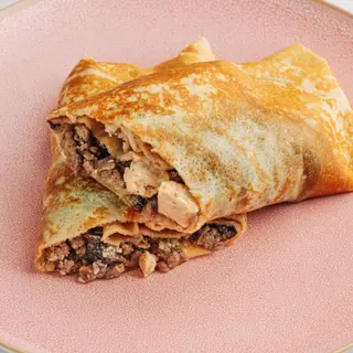 Блинчик с курицей, с мясом и с сыром 270 г
