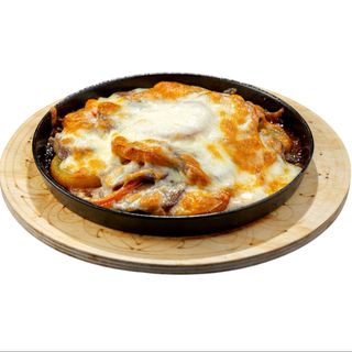 Язык запечённый под сыром 
