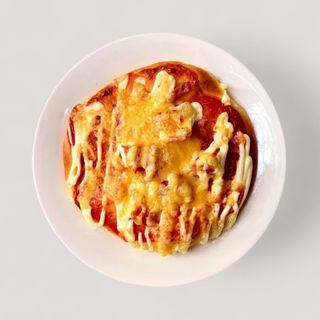 Пицца с ветчиной и сыром