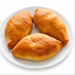 Пирожки печеные мини с луком и яйцом (за 100гр)