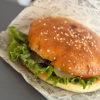 Классический Гамбургер С Говядиной (260 г)