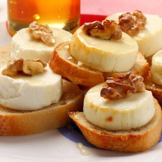Crostini au Chèvre et Miel et Noix Toastées
