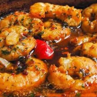 POELEE DE GAMBAS A L AIL