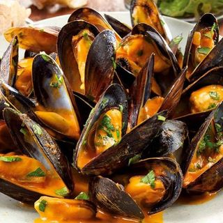 POELEE DE MOULES A LA CREME