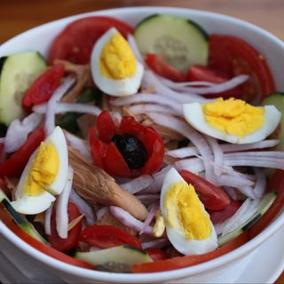 Salade Niçoise Moyenne