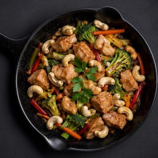 Poulet À La Noix De Cajoux