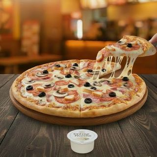 Pizza Spéciale Crème Fraîche