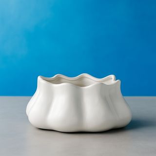 Vase à bord festonné blanc 13cm*21cm