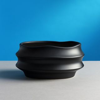 Vase Noir Matte Ondulé 11cm*22cm