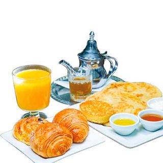 PETIT DÉJEUNER GOURMAND
