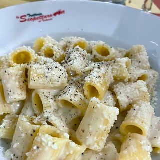 MEZZE MANICHE CACIO E PEPE