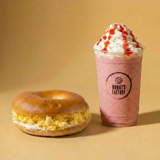 Bagels + Milkshake Ou Smoothie