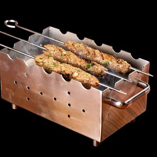 Plat brochettes viande hachée