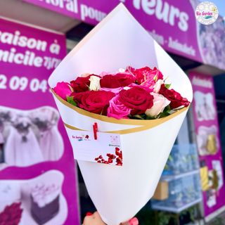 Bouquet ala main (roses mixte) 