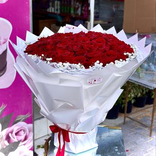 Bouquet De Roses Rouges Élégance