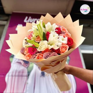 Majestic Lily & Rose Bouquet