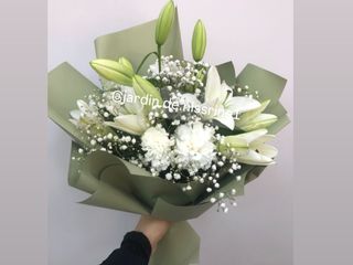 chic white bouquet