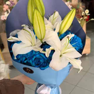 Rose naturel en bleu