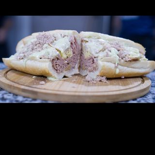 Rouge Sandwich Thon Dinde Fumée Et Fromage