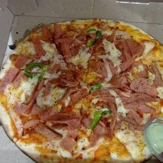 Pizza Thon Charcuterie