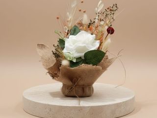 COMOSITION 1 ROSE BLANCHE ARTIFICIELLE MOPRA