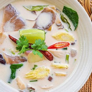 Tom Kha Hed