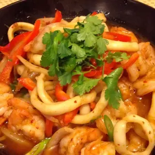 Talay Pad Nam Man Hoy
