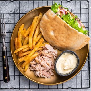 Pita shawarma