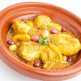 Tagine Moyen Poulet Roumi 1/2 & Pain Tafernout