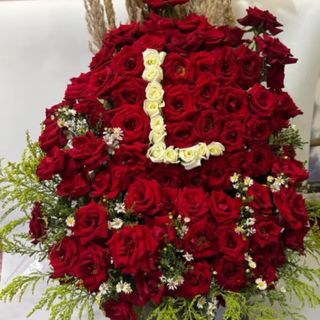 باقة ورد كبيييرة