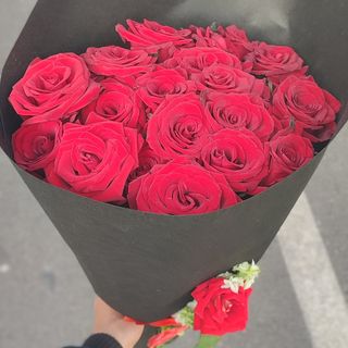 باقة حمراء