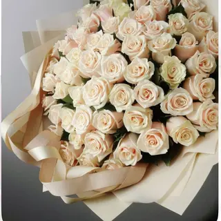 30 roses créme