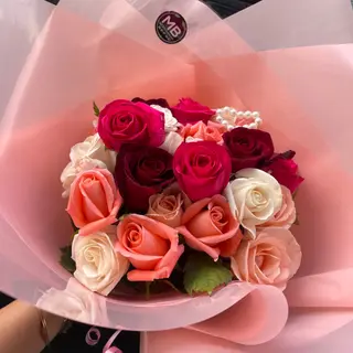 50 roses variées