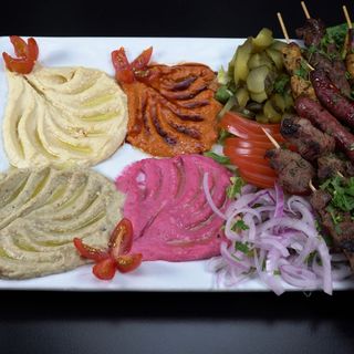 Assiette Brochettes Viande Hachée