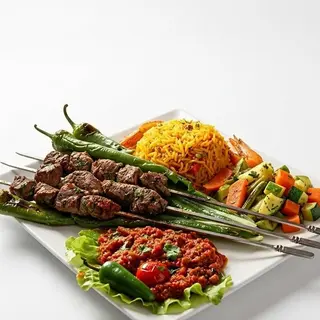 Assiette Brochettes Viande Hachée