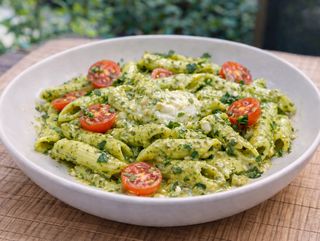 Penne burattina a la sauce Pesto