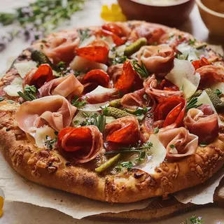 Pizza charcuterie