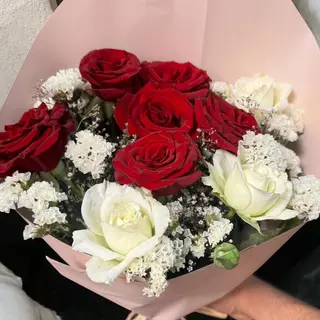 bouquet 5 rose rouge et 3 rose