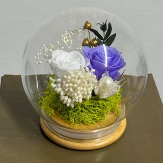 cloche boule en 2 rose éternelle(blanc et violet) 10cm