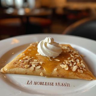 Crêpe Miel & Amandes