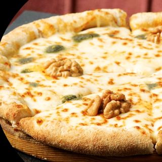 pizza quatre fromage