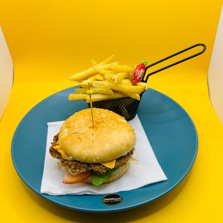 Burger Au Choix + Frites + Soda gratuite