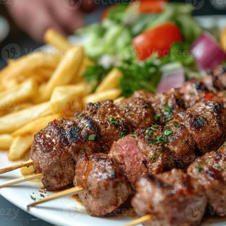Brochettes de viande hachée