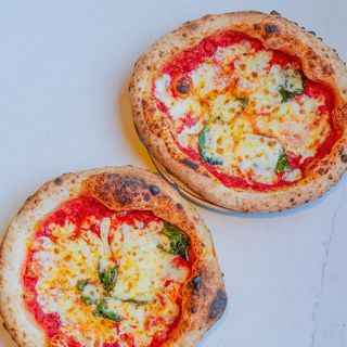 2 Pizzas Margherita LARGE 31CM + 2 SODAS MAXI 45cl