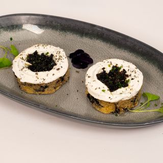 Harcha aux olives noir et fromage frais